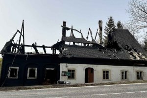 V Dolním Podluží na Šluknovsku shořel další podstávkový dům