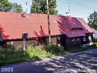 Brtníky č. p. 161 - Pohled na objekt ze západu (Zdroj: TUR Šluknovsko, 2003)