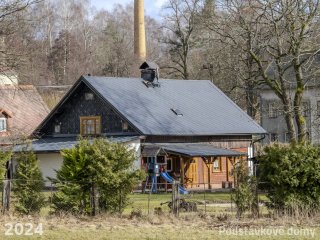 Brtníky č. p. 19 - Pohled na objekt ze západu (Zdroj: S. Šulcová, 2024)