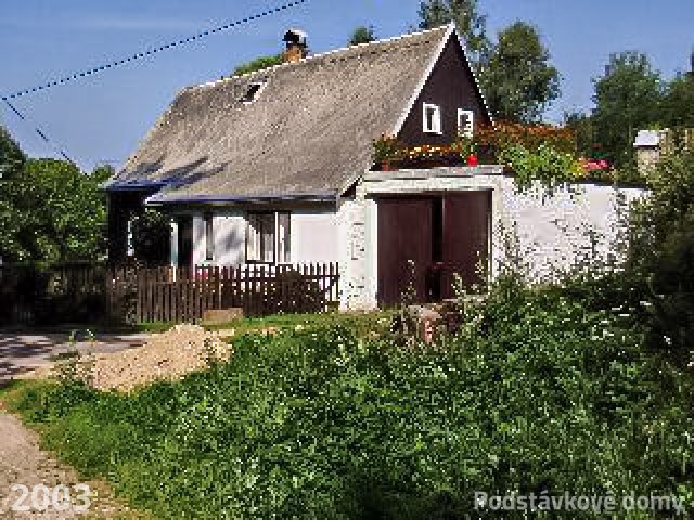 Brtníky č. p. 199 - Pohled na objekt z jihovýchodu (Zdroj: TUR Šluknovsko, 2003)