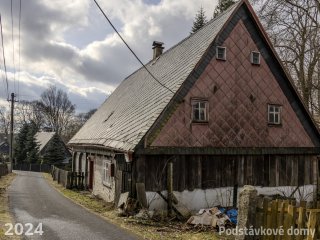 Brtníky č. ev. 28 - Pohled na objekt ze severovýchodu (Zdroj: S. Šulcová, 2024)